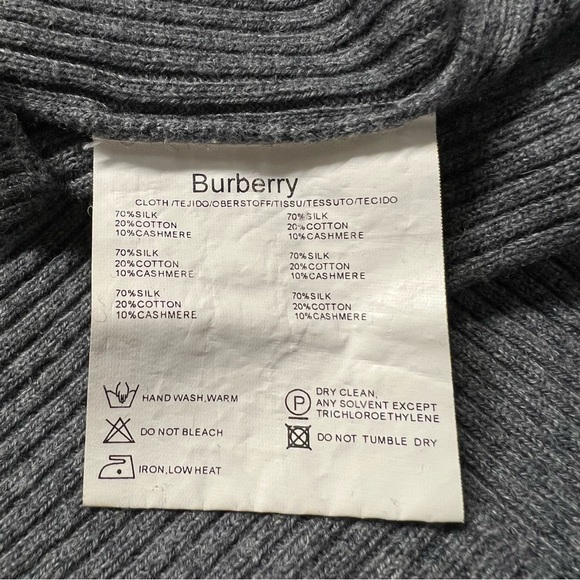Vintage Burberry Womens Cashmere Blend Sweater Size S Turtleneck Dolman Sleeve - Picture 8 of 9